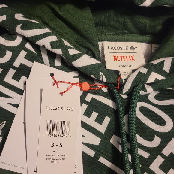 MEN’S LACOSTE X NETFLIX LOOSE FIT ORGANIC COTTON SWEATSHIRT - Picture 8 of 8